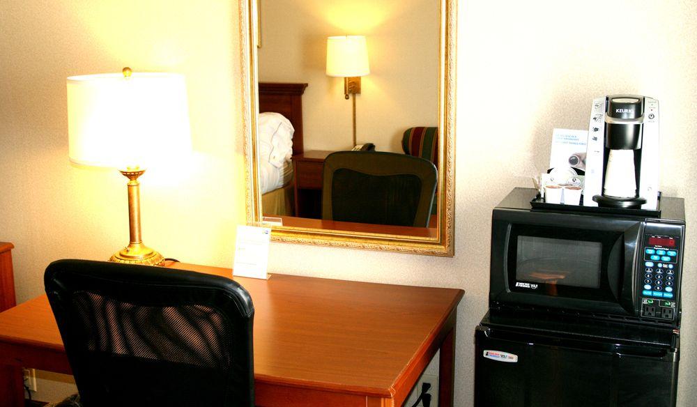 Comfort Inn & Suites Near Route 66 Lincoln Eksteriør billede