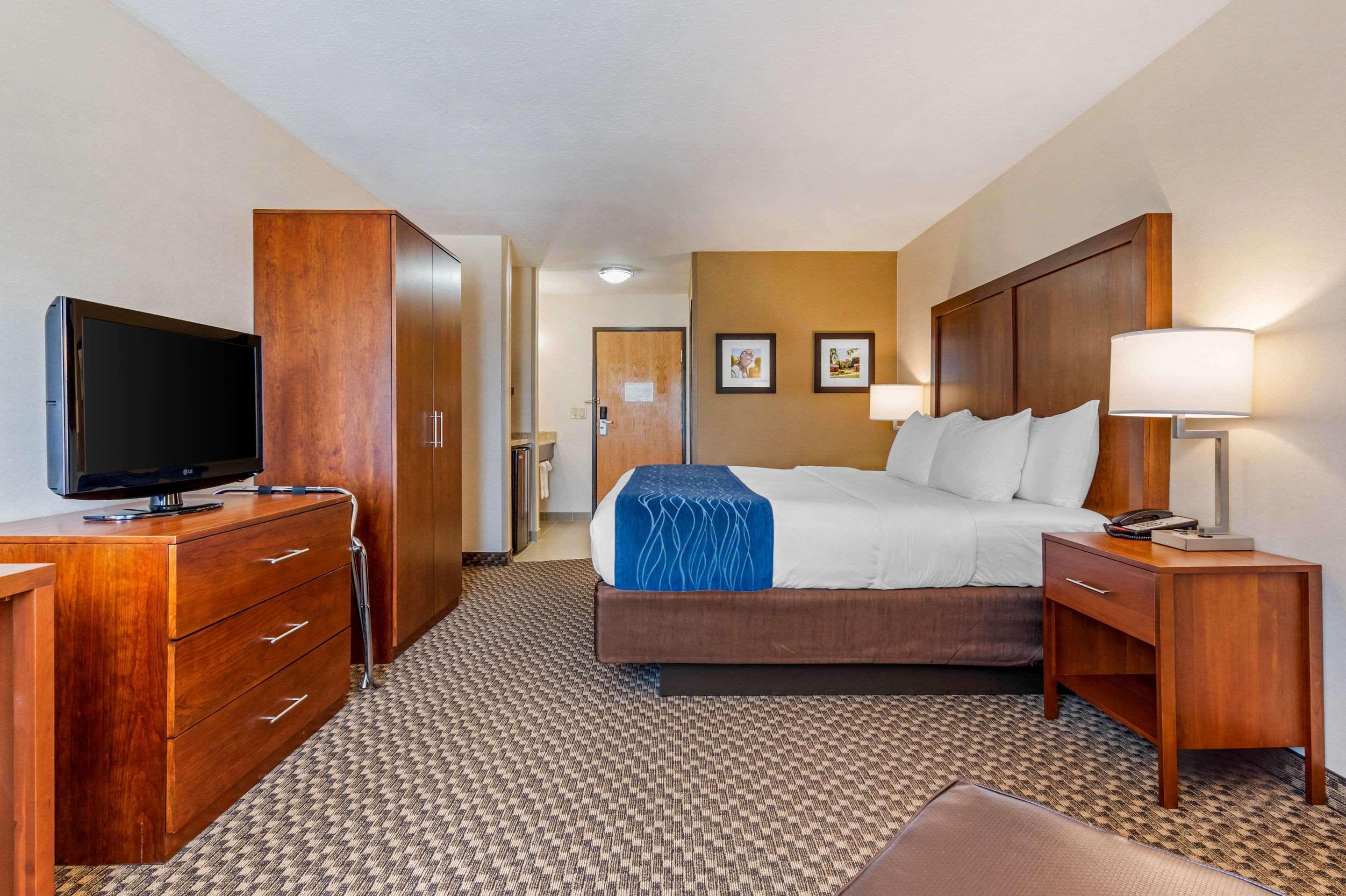 Comfort Inn & Suites Near Route 66 Lincoln Eksteriør billede