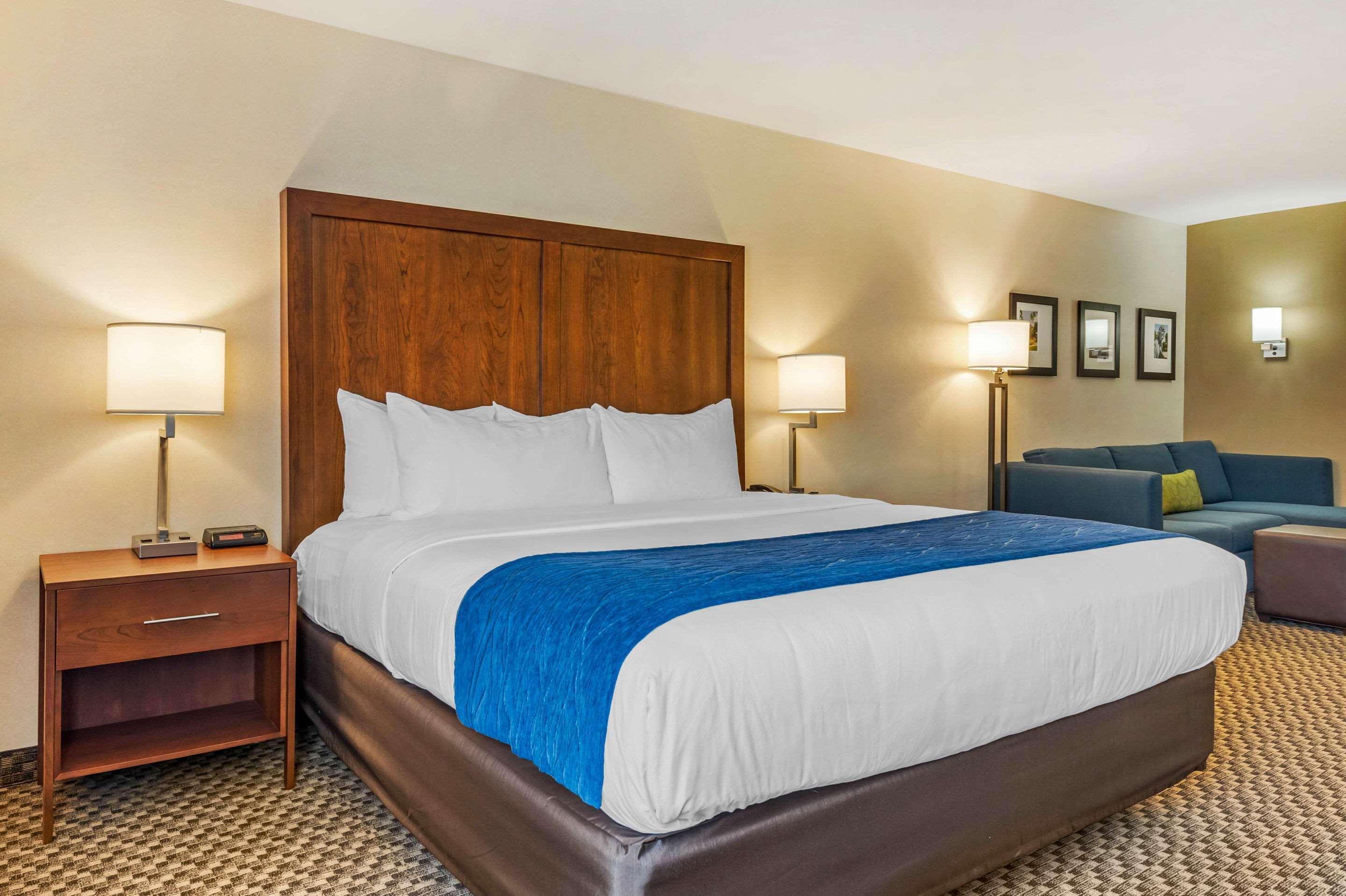 Comfort Inn & Suites Near Route 66 Lincoln Eksteriør billede