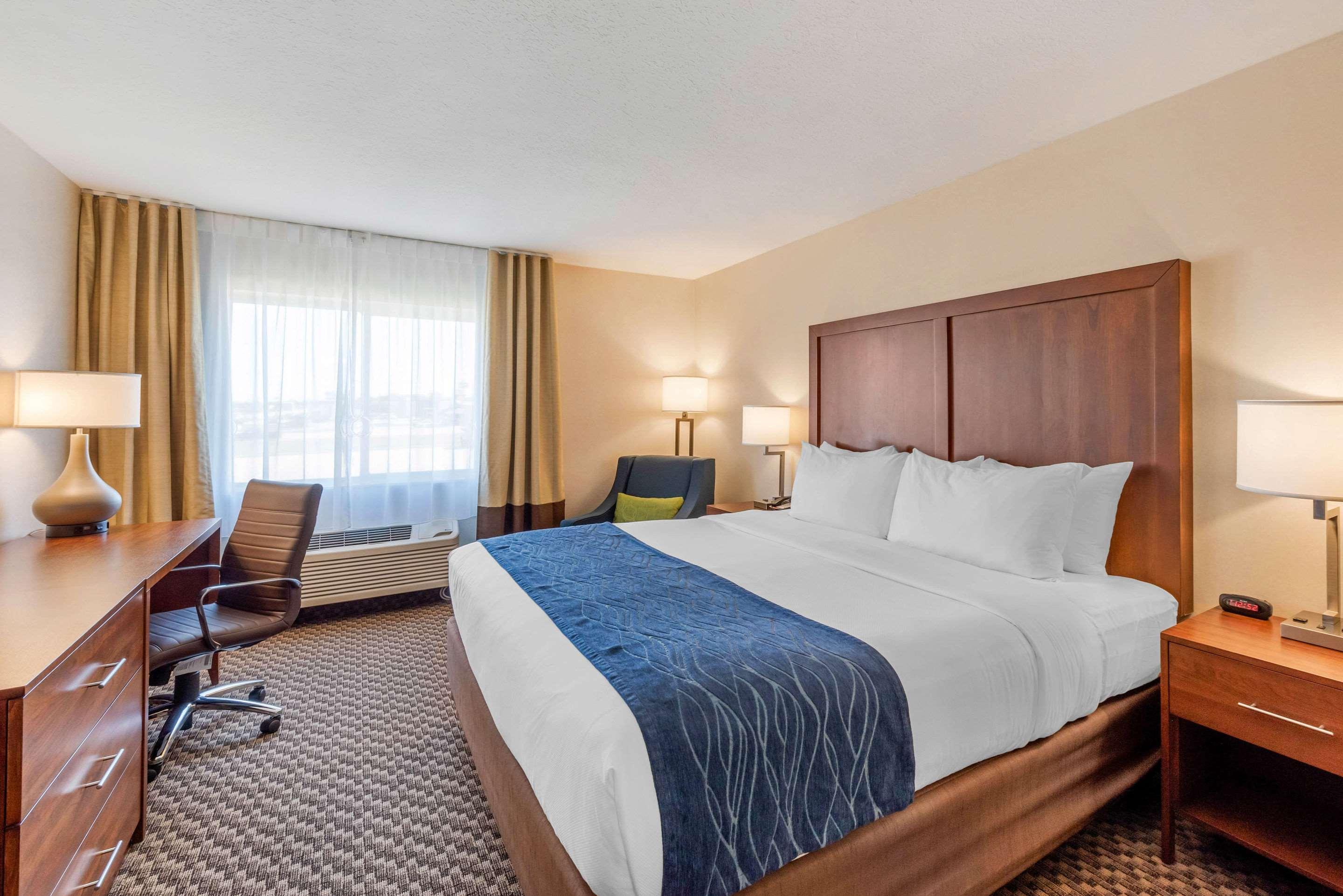 Comfort Inn & Suites Near Route 66 Lincoln Eksteriør billede