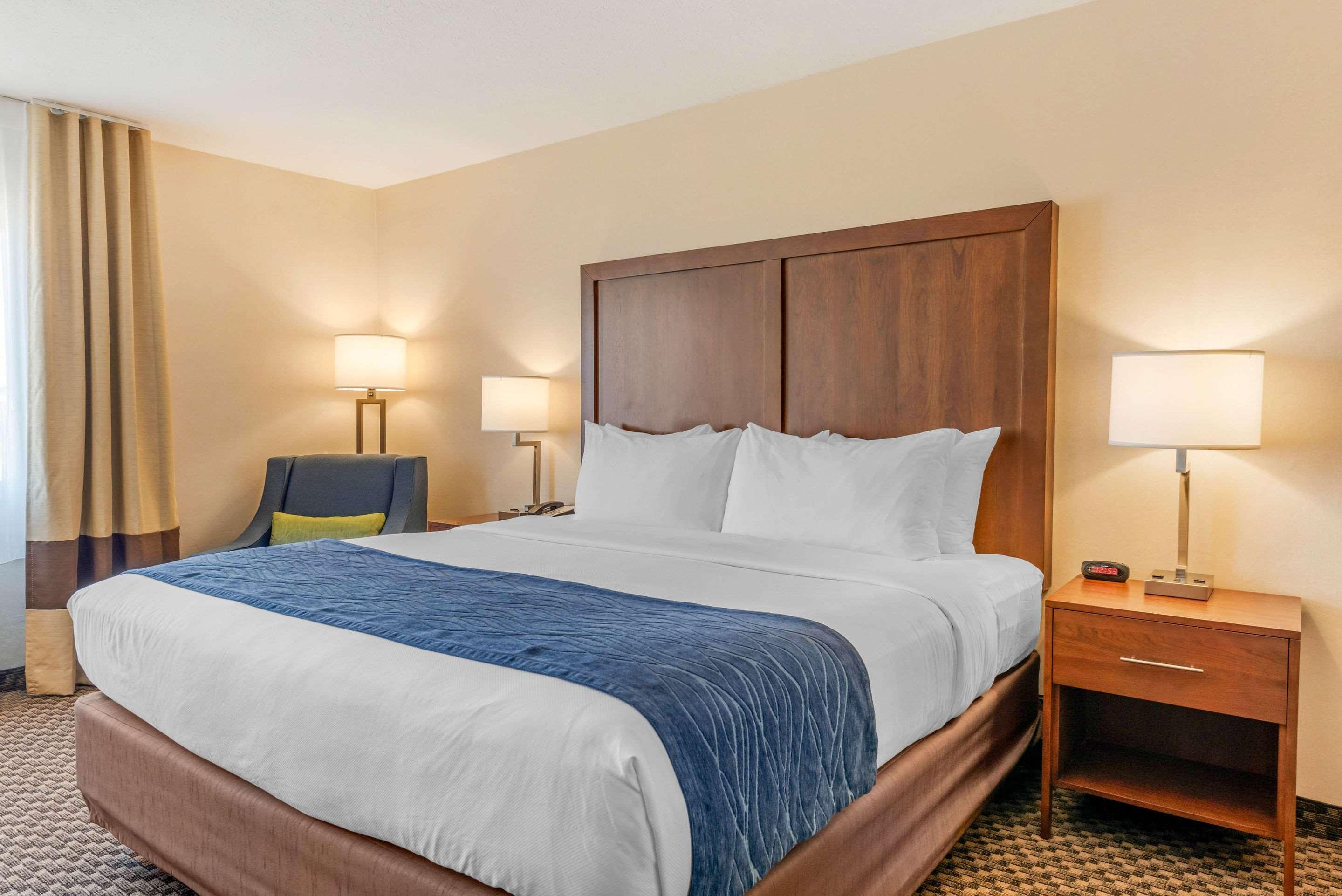 Comfort Inn & Suites Near Route 66 Lincoln Eksteriør billede
